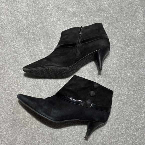 Black suede and leather heeled booties Adrienne Vittadini - Picture 2 of 10